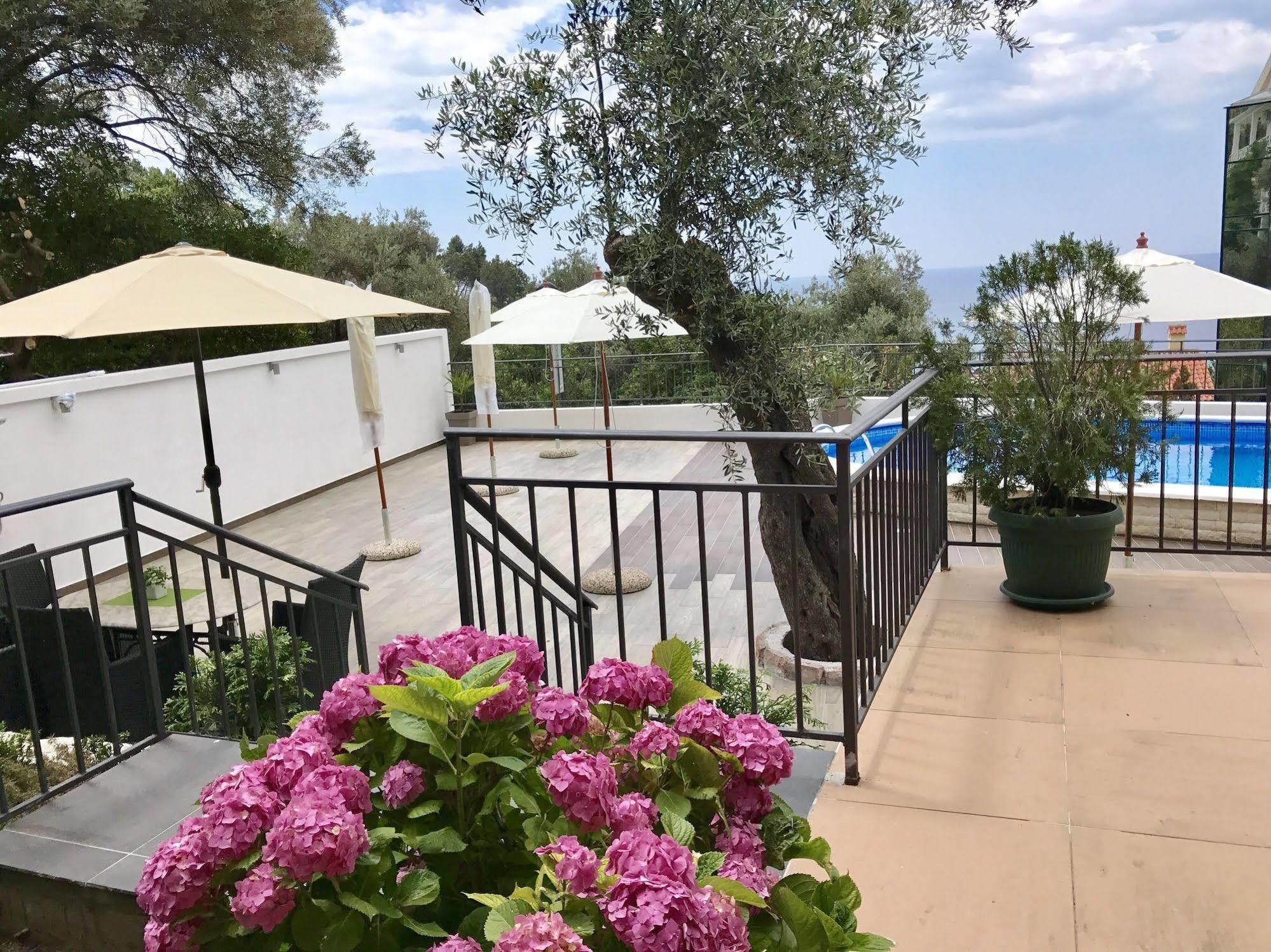 Apartments Kentera Lux スヴェティ・ステファン エクステリア 写真